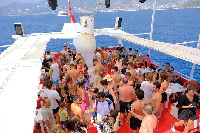 Alanya Boat Trip w/Unlimited Drinks & Lunch (Free Hotel Transfer) - Devil’s Cave and the Return: Where the Foam Party Fits