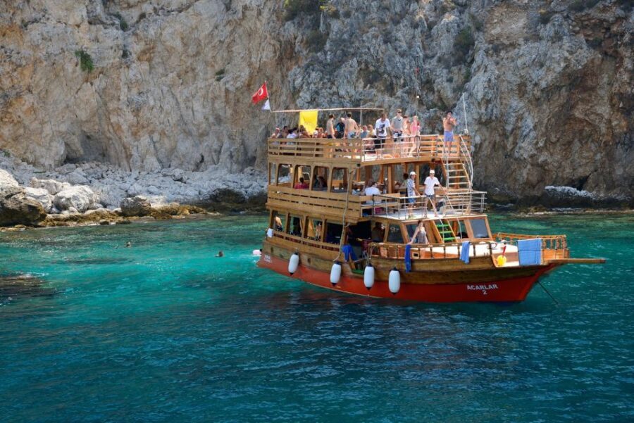 Alanya: Boat Trip with Lunch, Drinks, and Swim Stops - Lunch Onboard: Grilled Food and Soft Drinks Included