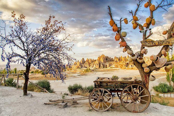 Alanya: Cappadocia 2 Day Guided Bus Tour incl. Hotel - Göreme Open-Air Museum and Love Valley: Time, Tickets, and When to Move Fast