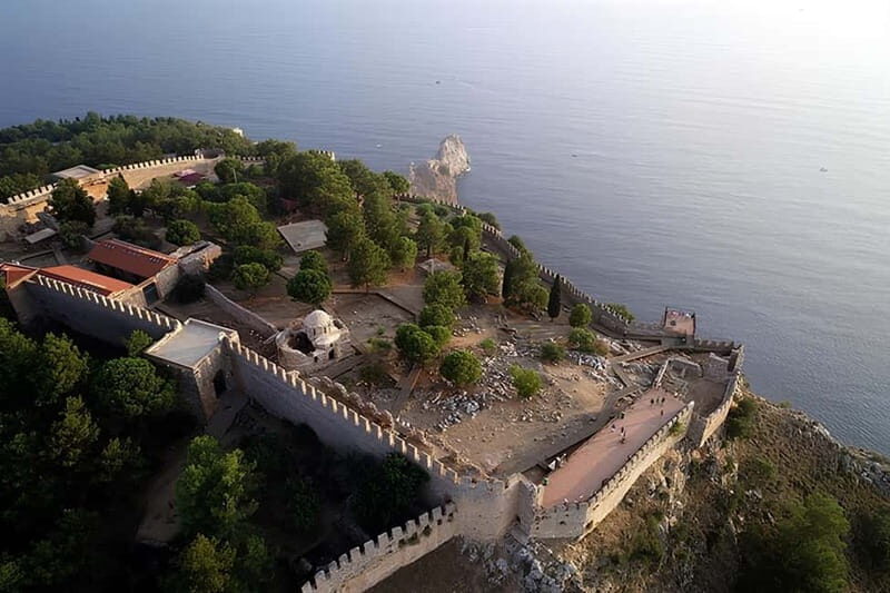 Alanya: Castle Tour with Damlatas Cave & Cable Car Options - The guides and the driving: what makes Yükay Turizm feel worth it