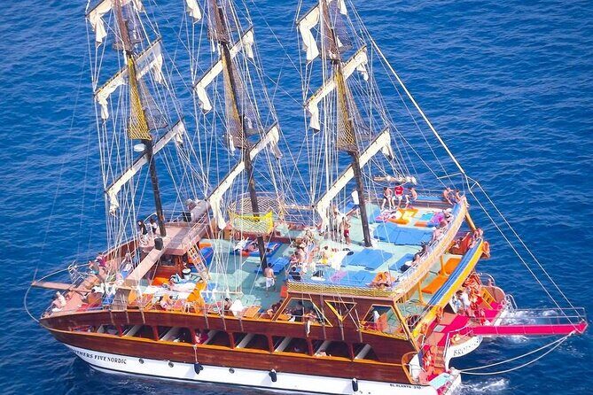 Alanya Catamaran Boat Tour with Lunch, Soft Drinks & Transfer - Key highlights at a glance