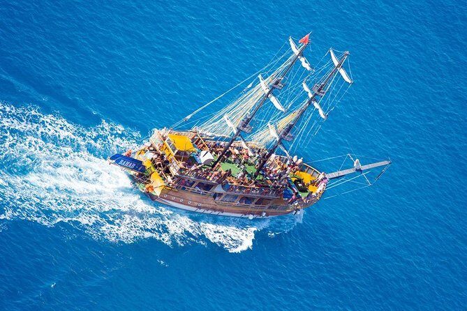 Alanya Catamaran Boat Tour with Sunbathing Swimming & Snorkelling - Boats, group size, and the motion question