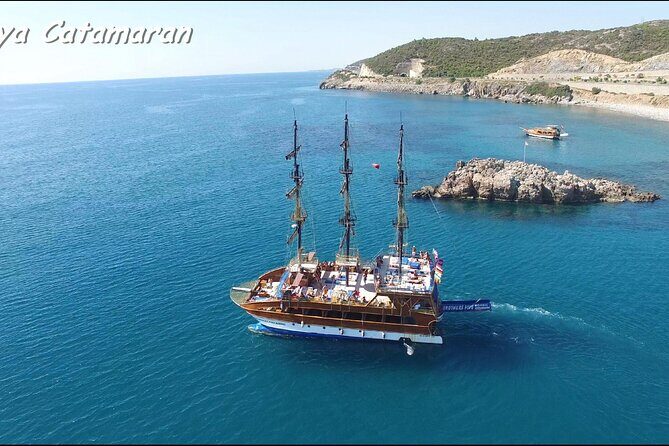 Alanya Catamaran Boat Trip incl. Lunch and drinks - Lunch and drinks on board: included, practical, and easy