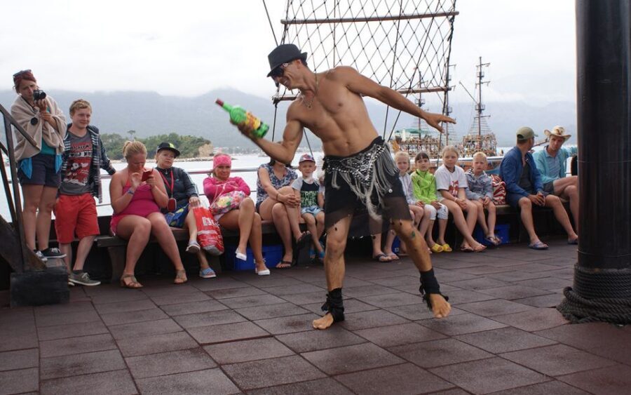 Alanya: Catamaran Boat Trip with Sunbathing and Swimming - Lunch, Soft Drinks, and the Onboard Music (Including the Foam Party Vibe)