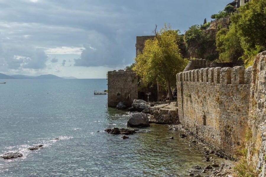 Alanya: City Tour with Cable Car and Damlatas Cave 3 in 1 - Damlatas Cave: A short guided walk inside the Dripping Stones