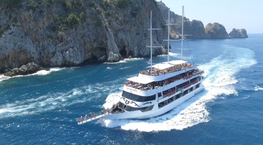 Alanya: Disco Boat Tour with Foam Party and Unlimited Drinks - Who this Alanya disco boat tour suits best
