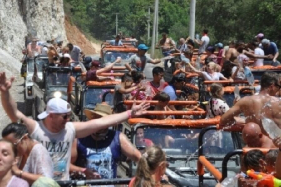 Alanya Family Jeep Safari Full-Day Adventure with Lunch - The guide factor: when the day runs smoothly