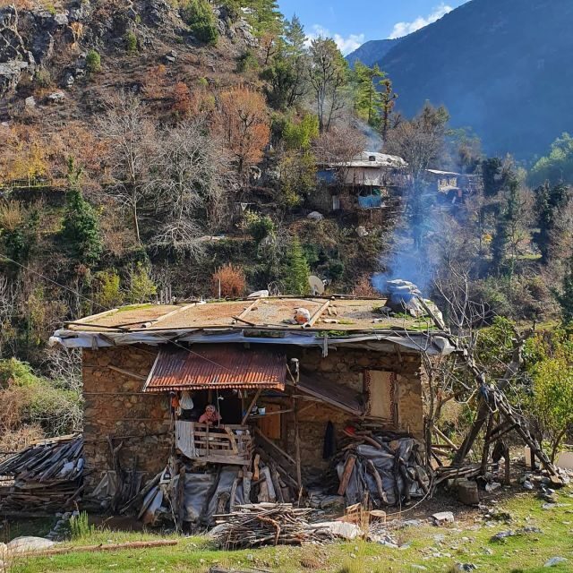 Alanya Family Jeep Safari: Scenic Adventure for All Ages - Gözleme Break: A Warm Local Bite in the Middle of the Road Trip