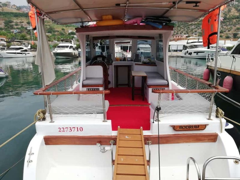 Alanya: Fishing Tour with Lunch and Hotel Transfers - The scenic boat route: Red Tower, castle views, and cave sightings