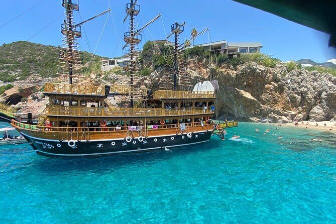 Alanya Grand Pirate Boat Tour with Lunch, Soft Drinks & Transfer - Kleopatra Plajı lunch stop: buffet food plus unlimited soft drinks