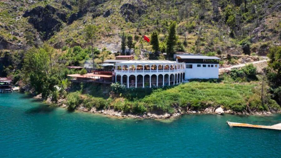 Alanya: Green Canyon Boat Tour with Lunch & Soft Drinks - What the Guide Adds: History and Bridges Without the Rushing