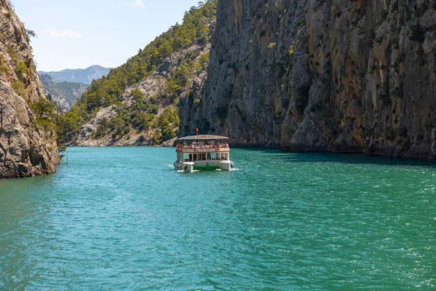 Alanya: Green Canyon Boat Tour with Lunch & Soft Drinks - Getting Picked Up: Traffic Happens, Wait in the Right Spot