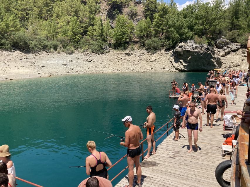 Alanya: Green Canyon Boat Trip With Lunch and Drinks - Lunch on the restaurant stop: simple, close, and easy