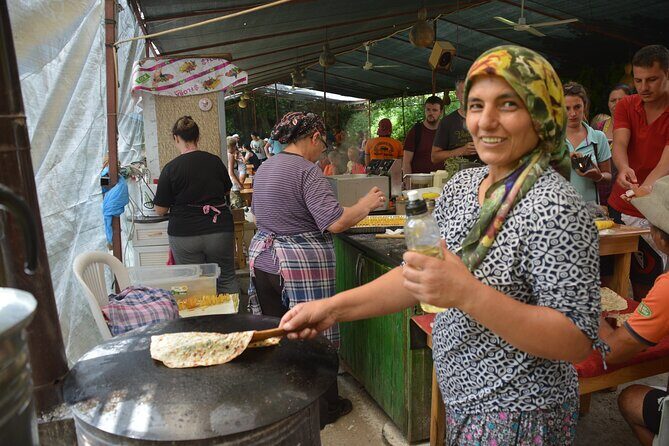 Alanya Jeep Safari - Stop 4: Obaçayı Sokak Lunch Break (1.5 Hours) for Real Recovery