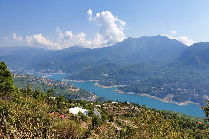 Alanya Jeep Safari At Taurus Mountains & Dimçay River - The 4x4 Land Rover jeep ride: dust, bumps, and why it matters