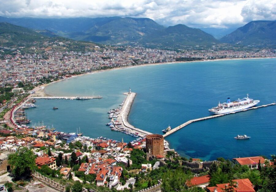 Alanya: Pirate Boat Tour with Unlimited Soft Drinks & Lunch - The Boat Setup: Shade, Toilets, and Lunch Without Stress