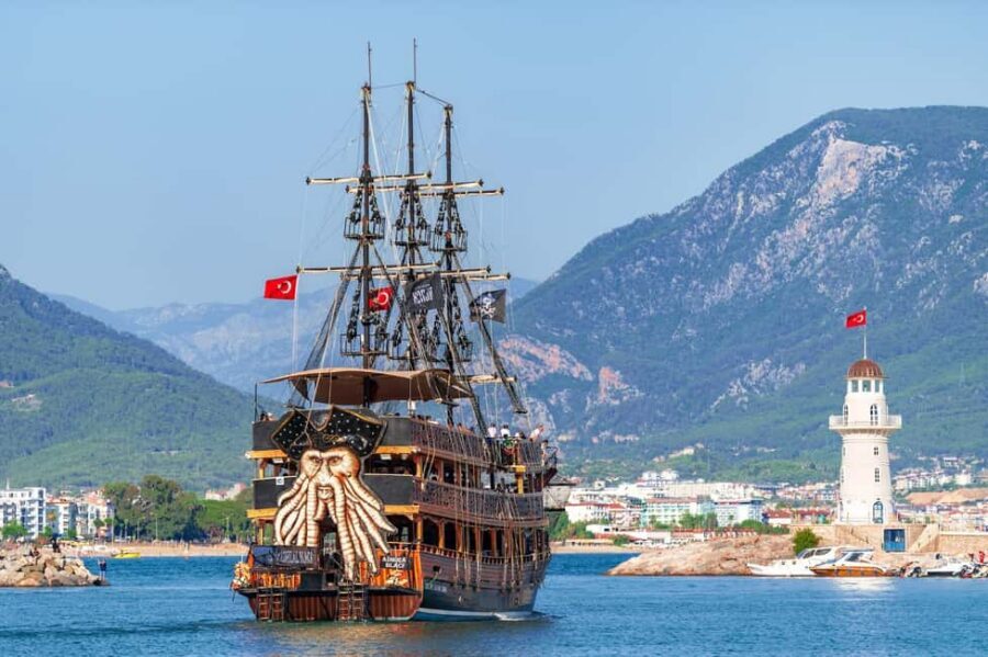 Alanya: Pirate Boat Trip with Lunch and Drinks - Lover’s Cave and Pirates’ Cave Area: Water, Views, and Lunch on the Move