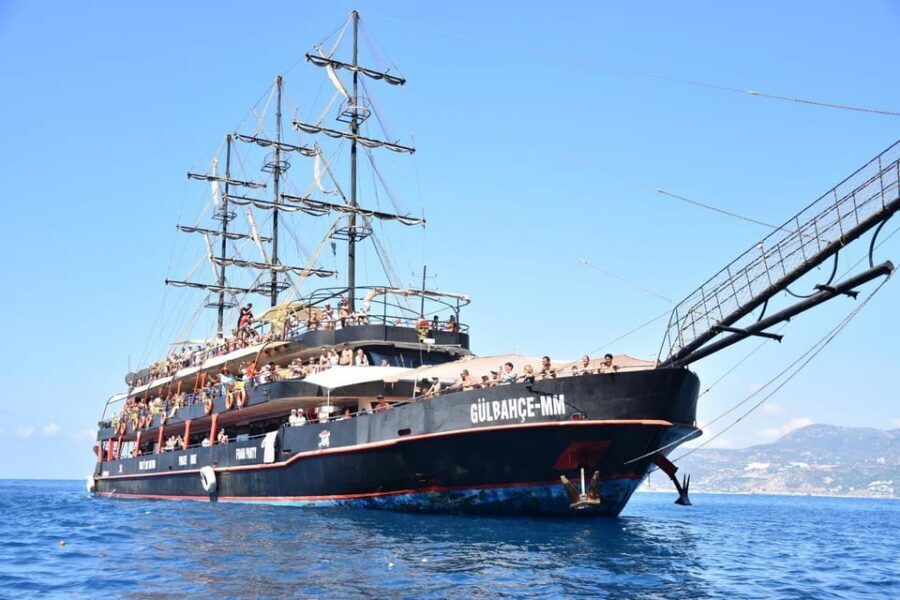 Alanya: Pirate Boat Trip with Optional Pick Up and Lunch - What to bring (and what will slow you down)
