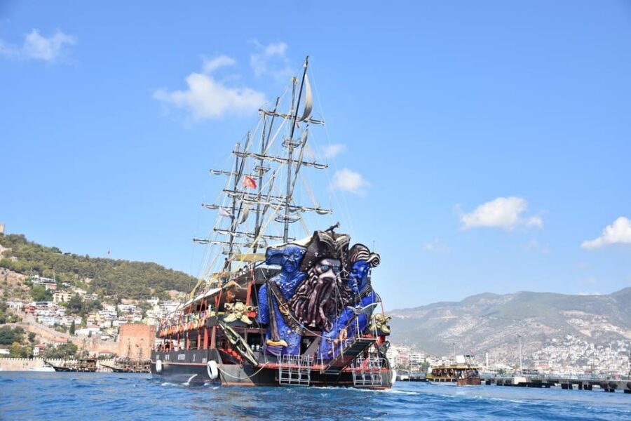 Alanya: Pirate Boat Trip with Optional Pick Up and Lunch - Sea caves and secret coves: the boat-only part you’ll remember