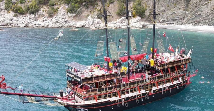 Alanya: Pirate Boat Trip with Optional Pick Up and Lunch - The timing that shapes the whole day: coach in, boat out