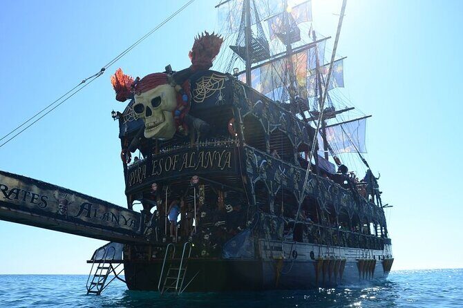 Alanya: Pirates Yacht Tour with Lunch and Soft Drinks - Foam Party Onboard: Fun Built Into the Schedule