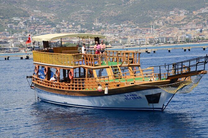 Alanya Relaxing Boat Tour with Lunch, Soft Drinks & Transfer - A Relaxed Alanya Coast Ride: What You’re Really Buying