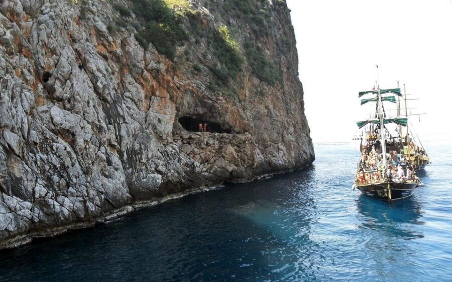 Alanya Relaxing Family Boat Tour Without Foam And Loud Music - Swim stops: turquoise coves, enough time to enjoy them