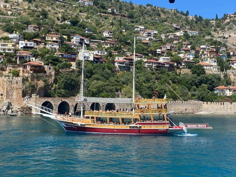 Alanya: Small-Group Boat Tour with Lunch and Soft Drinks - The Tour Vibe: Small Group, Less Chaos, More Relaxing