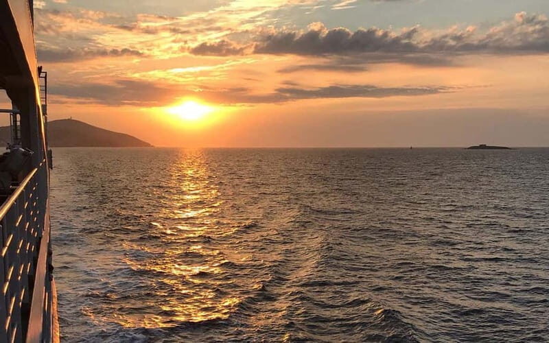 Alanya: Sunset Boat Includes Soft Drinks And Dinner - Onboard Entertainment and the Foam Party: Fun, Not Overly Serious