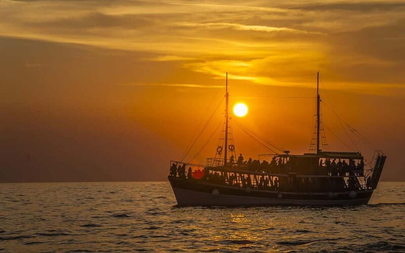 Alanya: Sunset Boat Includes Soft Drinks And Dinner - Who Should Book This Alanya Sunset Boat?