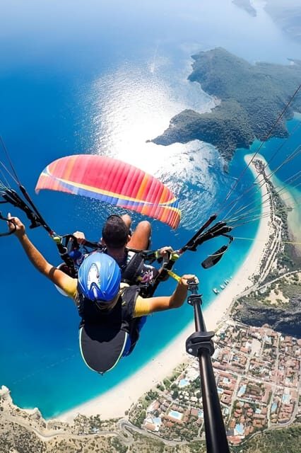 Alanya: Tandem Paragliding Adventura with licenced pilots - Entering The Flying Zone: Meeting at Freedom Paragliding (and Getting Set Up)