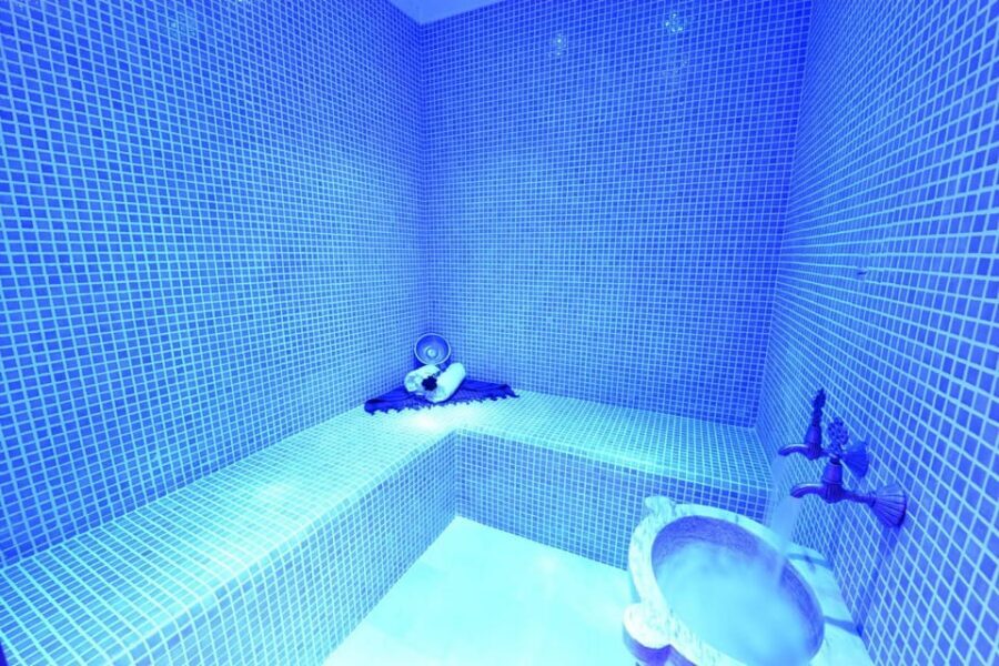Alanya: Turkish Bathhouse and Spa Experience with Massage - 30-minute aroma oil massage and face mask finish