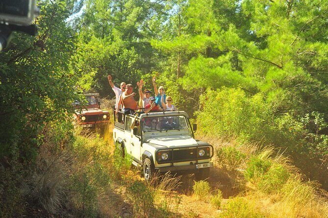Combi Safari offroad adventure with picnic - Obacay River picnic: lunch done the outdoor way