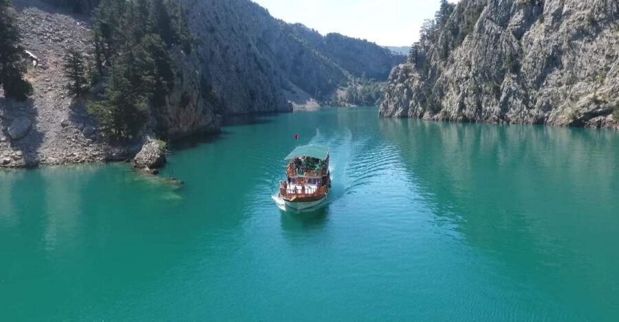 From Alanya: Green Canyon Day Trip with Lunch and Boat Ride - On-Board and On-Water Tips: Seats, Toilets, Changing, and Noise