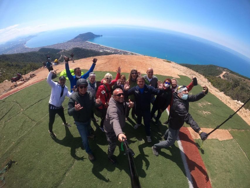 From Antalya/Side: Tandem Paragliding in Alanya - Lunch stop and the rhythm of the day: expect waiting, then a burst