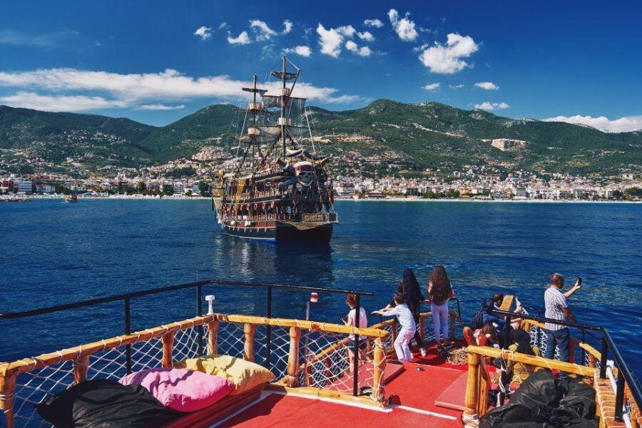 From Side: Alanya Tour with Lunch, Boat Trip, and Cable Car - Damlataş Cave and Cleopatra Beach: cool air, short visit reality