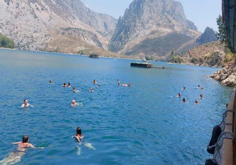 Green Canyon: Boot Tour with Lunch, Soft Drinks, & Transfer - The Boat Cruise Break: Fishing and the Mood on the Water