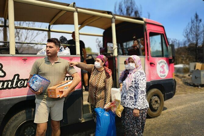 Green Canyon Tour & Boat Trip - Safari-style ride + local zoo: a change of pace that fits families