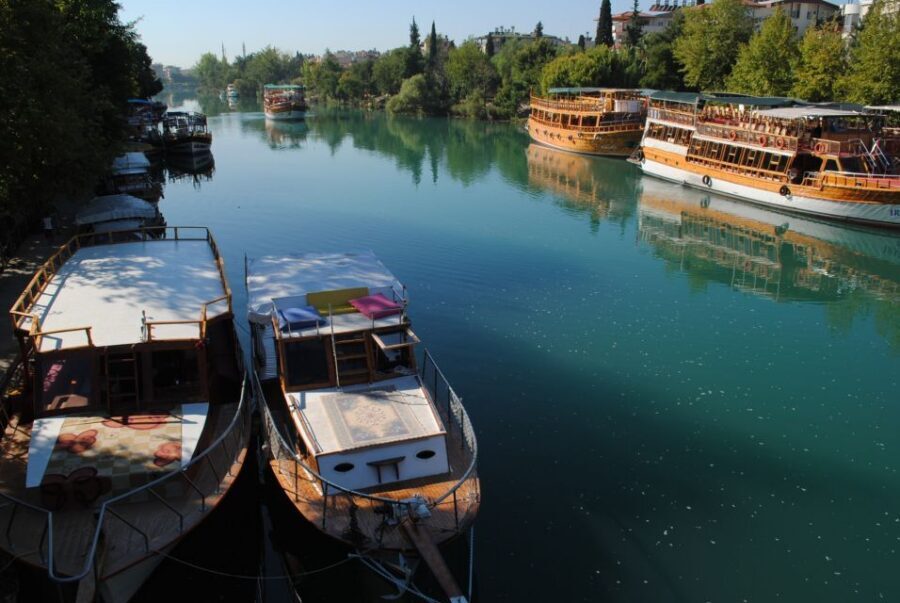 Manavgat Cruise & Grand Bazaar w/Lunch and Unlimited Drinks - Blue Mosque Stop: A Calmer Finale to the Day