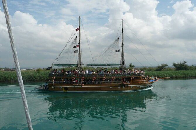 Manavgat River Cruise From Alanya w/ Hotel Transfer Service - Manavgat town break: mosque views and bazaar shopping time