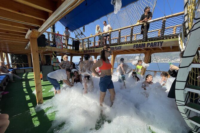 Pirate Boat Tour in Alanya: A Relaxing Day Out with Lunch - Foam Party Energy: Friendly Pirate Crew and the Splash Factor
