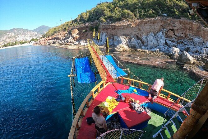 Pirate Boat Tour in Alanya: A Relaxing Day Out with Lunch - Sun, Shade, and Small Comfort Tips That Matter