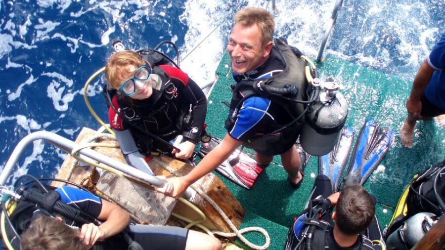 Scuba Diving Tour with Transfer From Alanya and city of Side - What Non-Divers Can Do: The Visitor Option Onboard