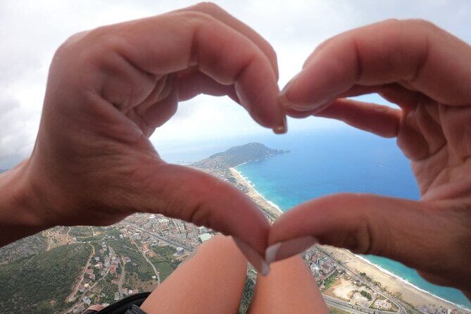 Tandem Paragliding Tour in Alanya with Roundtrip Transfer - Best Fit for Couples, Solo Flyers, and Nervous First-Timers